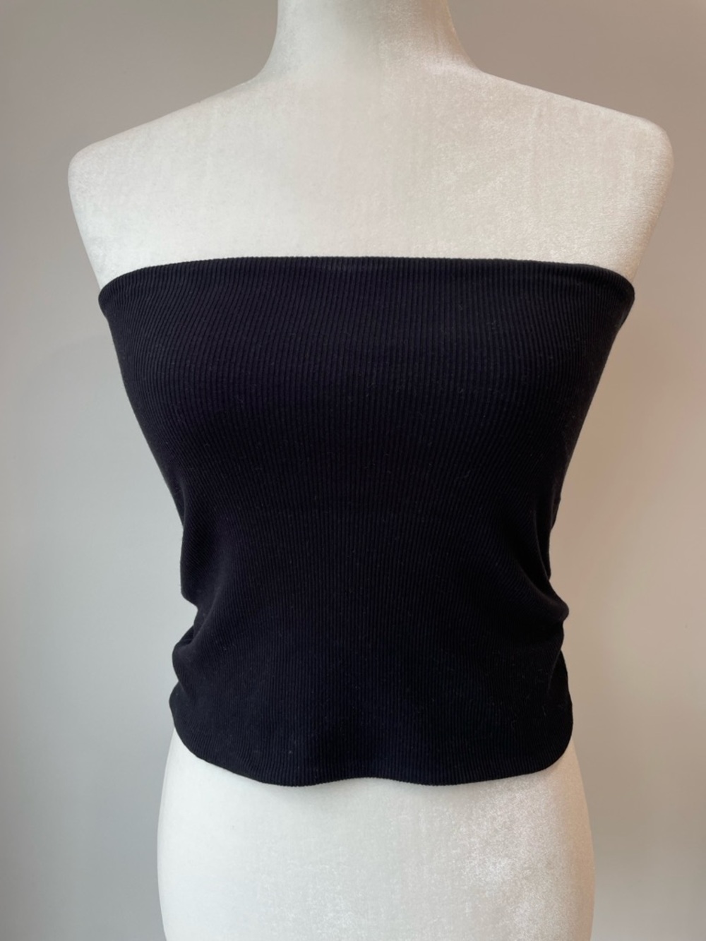 Simons Black Ribbed Strapless Tube Top